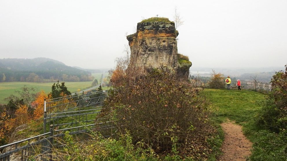 Jako tajemný koráb popisoval ruinu hradu Jestřebí Karel Hynek Mácha